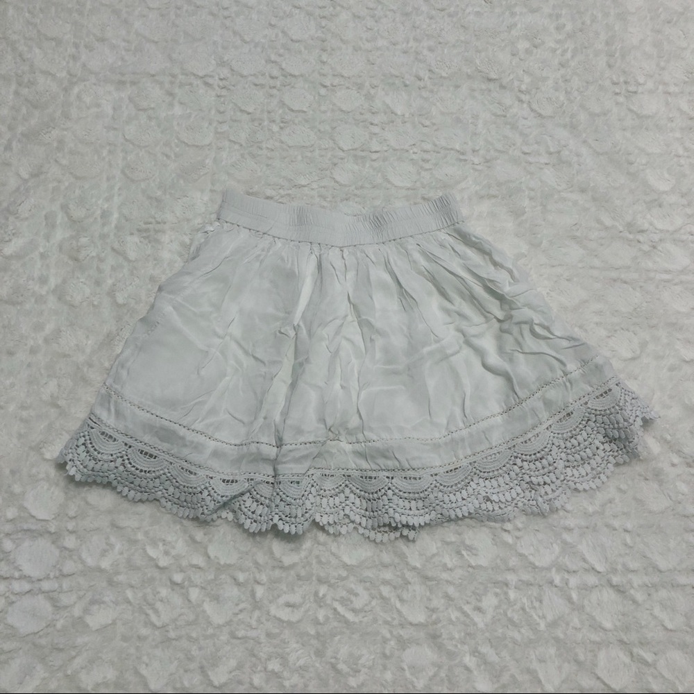 white aeropostale layered skirt